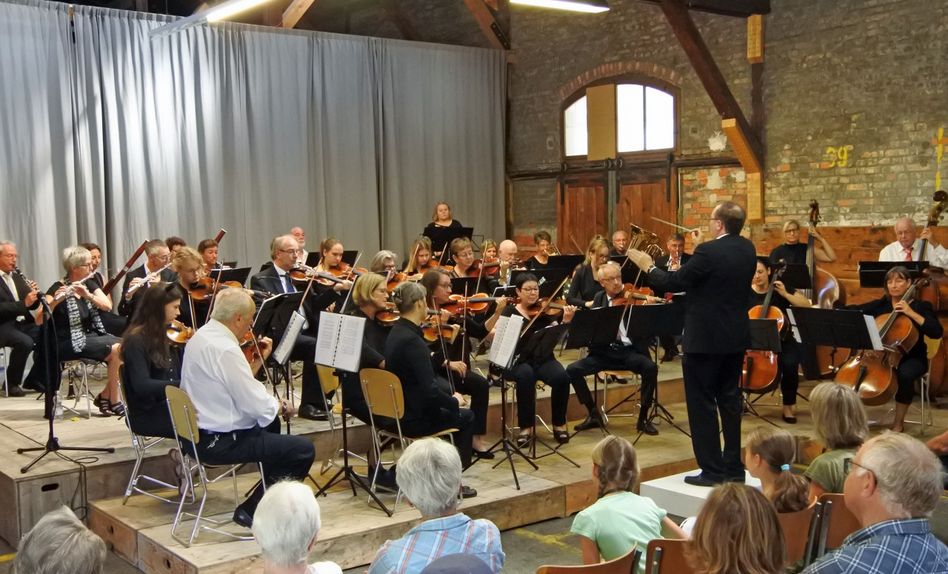 25 Jahre Orchester «con brio» – Sommer-Matinee im Güterschuppen in Glarus (Bilder: hasp)