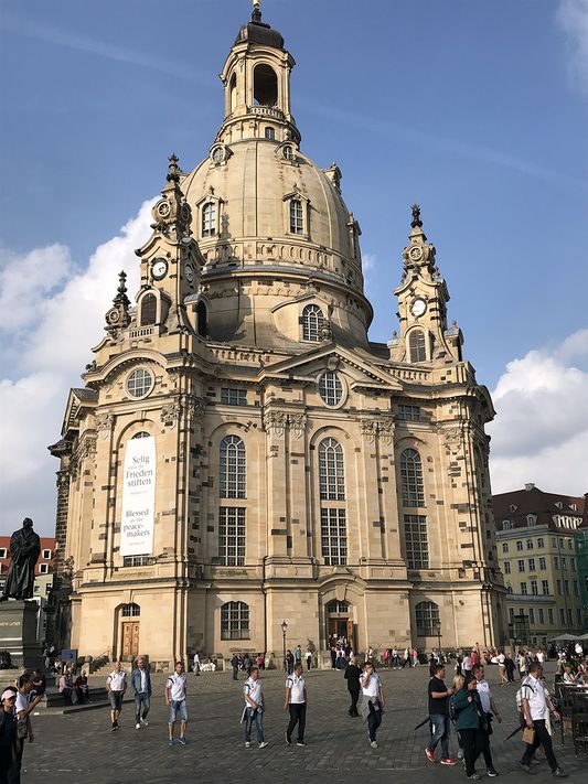 Die wieder aufgebaute Frauenkirche