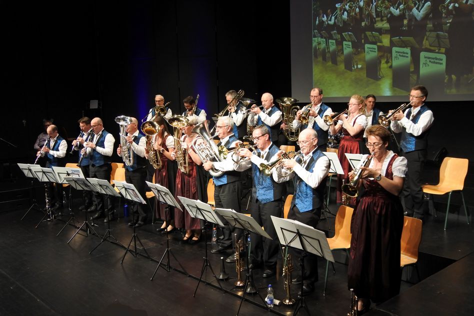 Von den Sarganserland Musikanten musikalisch ins neue Jahr 2023 begleitet