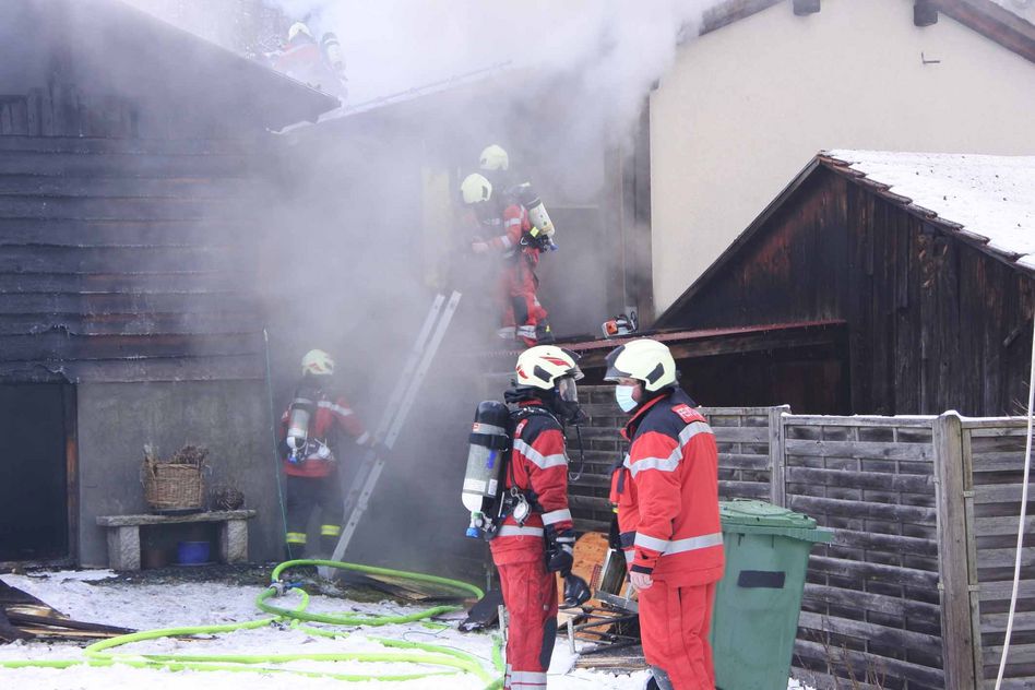 Gezielter Einsatz der Feuerwehr verhinderte grösseren Schaden