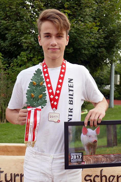 Acht Auszeichnungen und SM-Silbermedaille für Sportschüler Marc Nötzli in der Jugendklasse 2