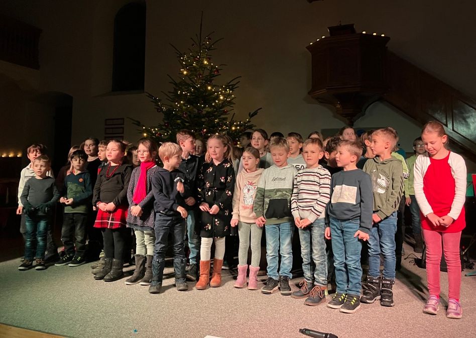 Kinderweihnachtsfeier in der evang.-ref. Kirche Netstal (Bilder: k.müller)