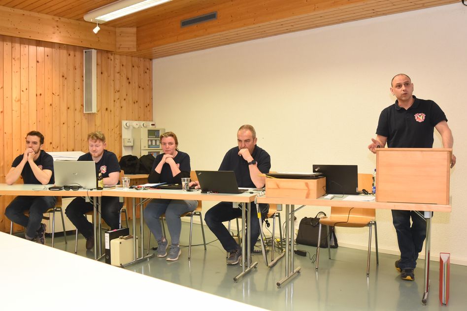 Erste Hauptversammlung vom Feuerwehrverein Glarus geführt von Präsident Patric Voélin (Bilder: j.huber)