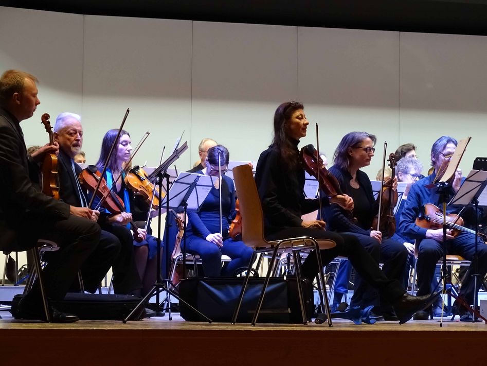 Impressionen vom Konzert des Orchestervereins Oerlikon im Gemeindezentrum in Schwanden (Bilder: p.meier)