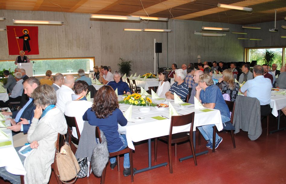 Rund 100 Gäste feierten am Samstag das 40jährige Bestehen der Berufsfachschule. (Bilder: a.lombardi)