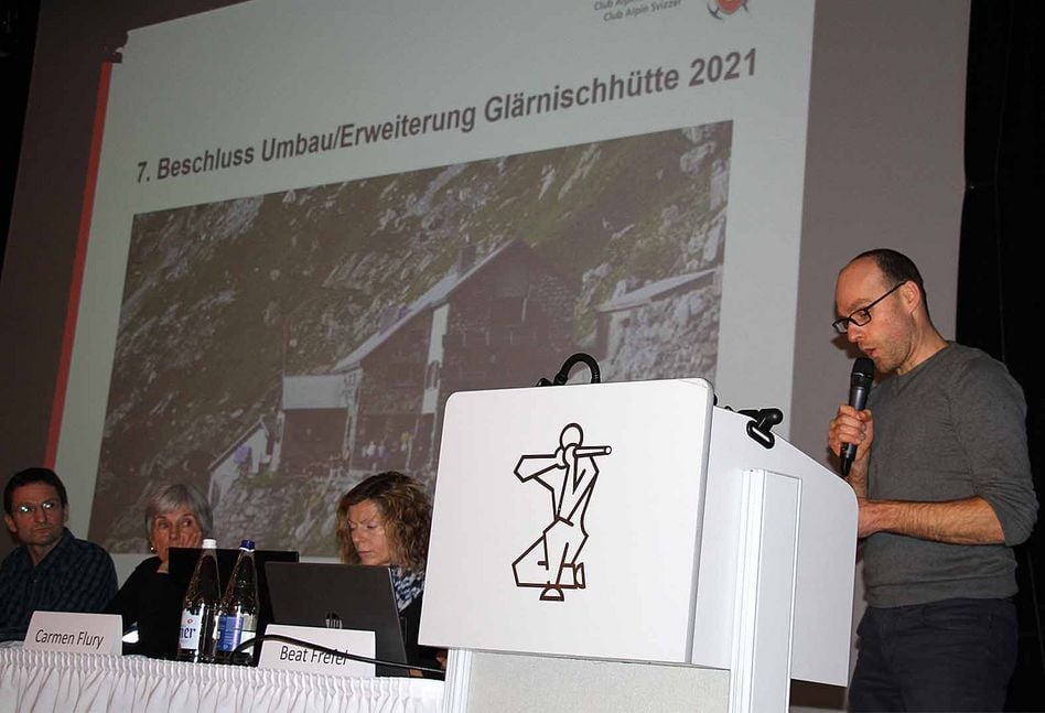 Hüttenchef Markus Küng stellte das Umbau- und Erweiterungsprojekt der Glärnischhütte vor.