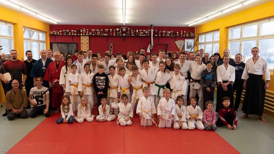 ruppenfoto des 7. Kagami Biraki beim Judoclub Yawara Glarnerland in Niederurnen. (Bilder: zvg)