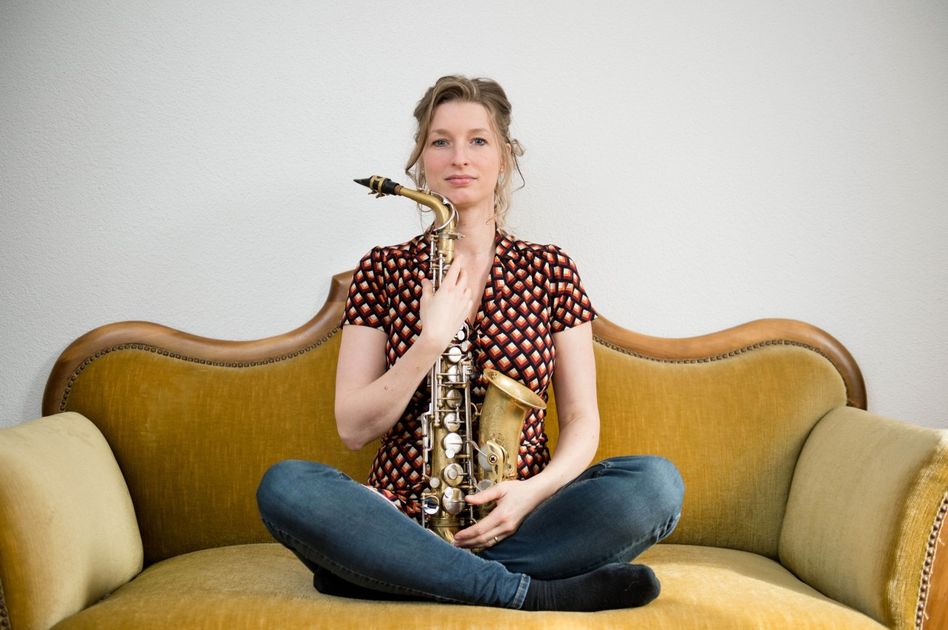 die Saxofonistin Nicole Johänntgen (zvg&lt;&lt;&lt;9