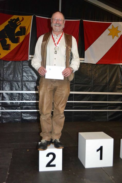 Manfred Bertini gewinnt Silbermedaille mit der Pistole