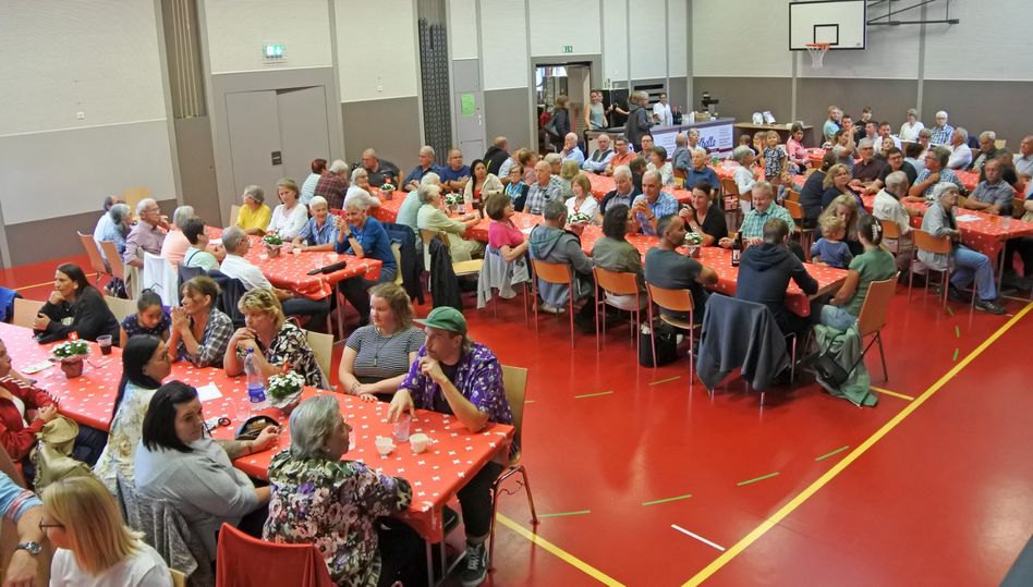 Die Gemeinde Glarus feierte den 1. August am Fusse des Wiggis