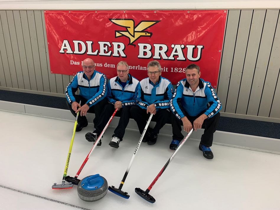 Gewinner 11. Adler Bräu Cup 2019 Curling Club Glarus: Skip Schneider Hansjörg, Kubli René, Hauser Ernst, Wirth Stefan. (Bilder: zvg)