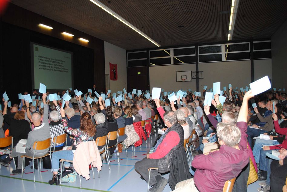 Die Stimmberechtigten von Glarus Nord zeigten sich an der ordentlichen Gemeindeversammlung zustimmungsfreudig (Bilder:a.lombardi)