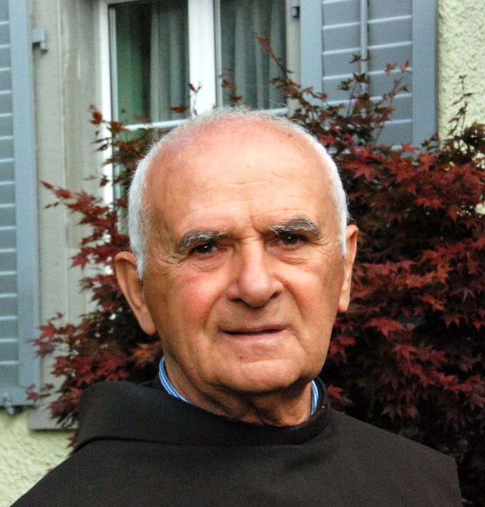 Dekan und Pfarrer Pater Ljubo Leko feiert sein 30igstes Dienstjubiläum