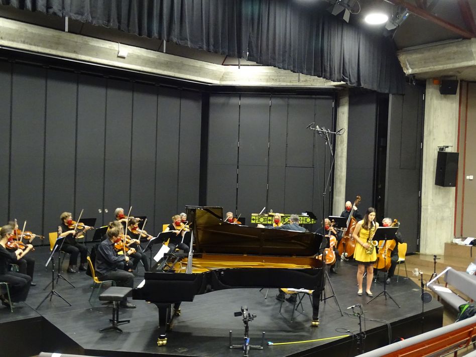 Impressionen vom Konzert in der Aula der Kantonsschule Glarus (Bilder: p.meier)