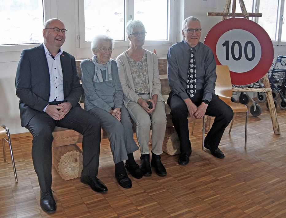 Impressionen von der 100-Geburtstagsfeier von Elisabeth Hefti-Landolt im AZ Bühli in Ennenda (Bilder: hasp)