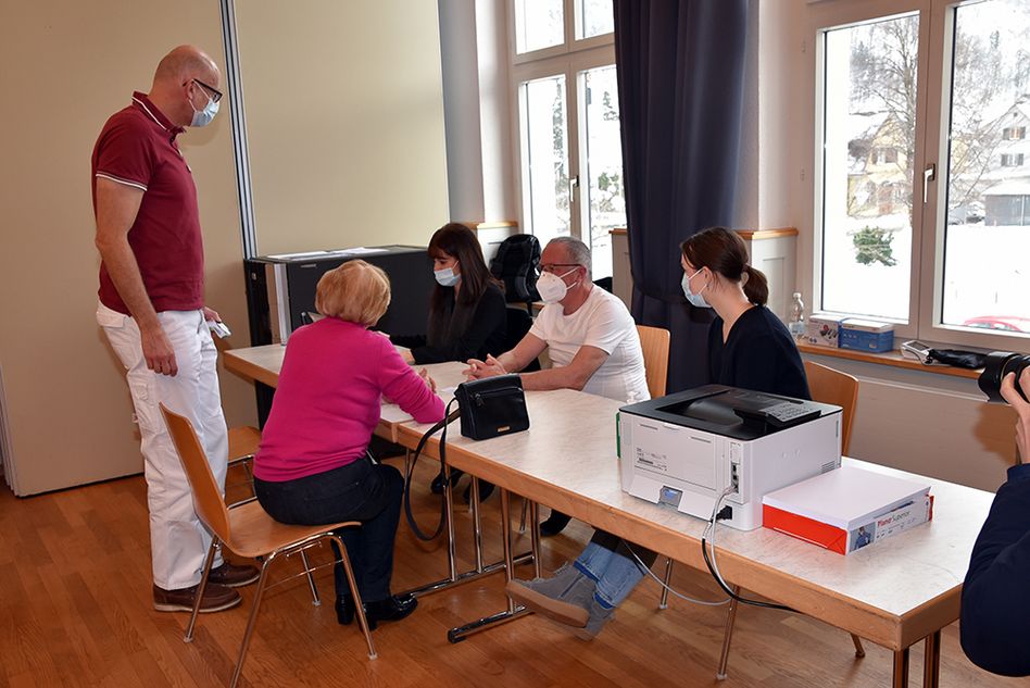 COVID-19-Impfung: Erfolgreicher Start im Kanton Glarus