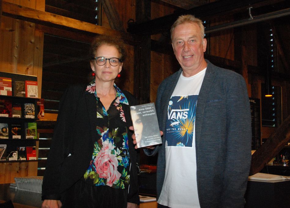 Walter Hauser, Buchautor und Präsident der Stiftung Anna Göldi mit Co-Museumsleiterin Dr. Ursula Helg
