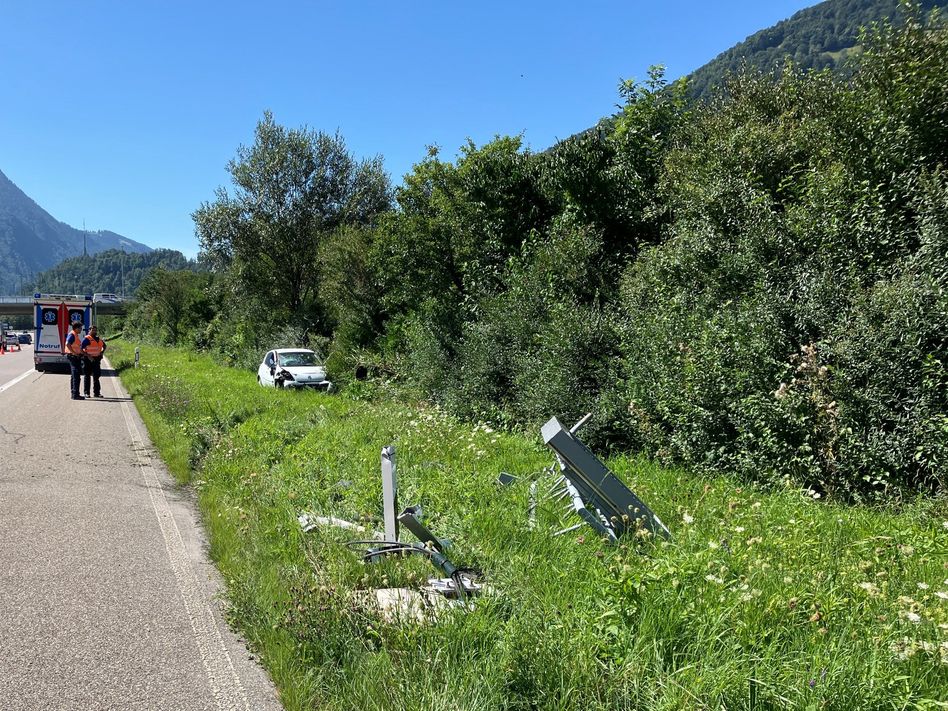 Verkehrsunfall auf der Autobahn A3 in Mollis