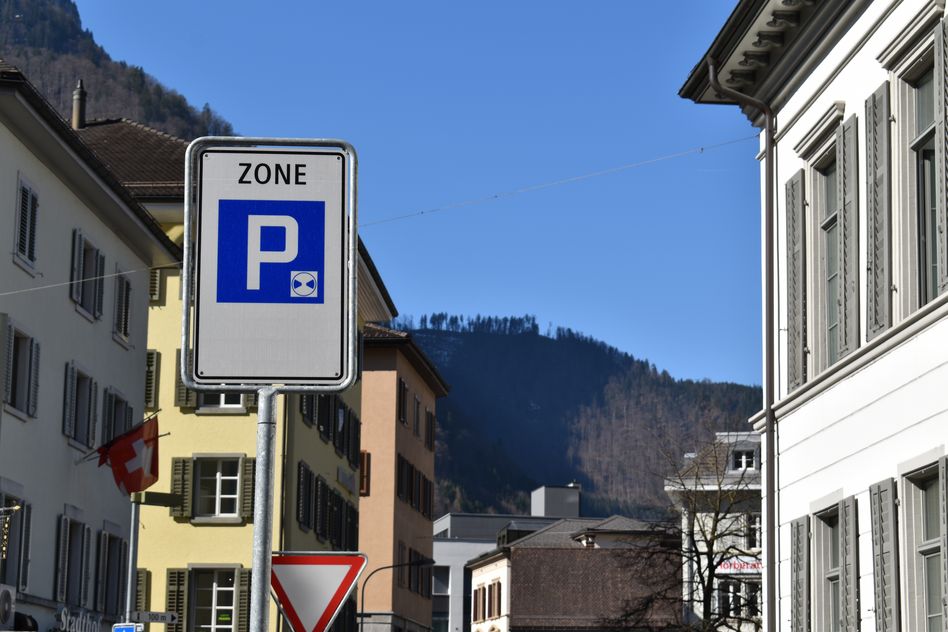 Parkierungskonzepts der Gemeinde Glarus (Bilder: zvg)