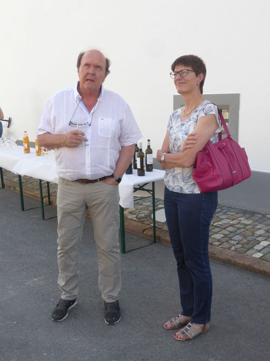 Hocherfreut über die gelungene Totalsanierung: Regierungsrätin Marianne Lienhard und Peter Gallati, Präsident der Stiftung Idaheim
