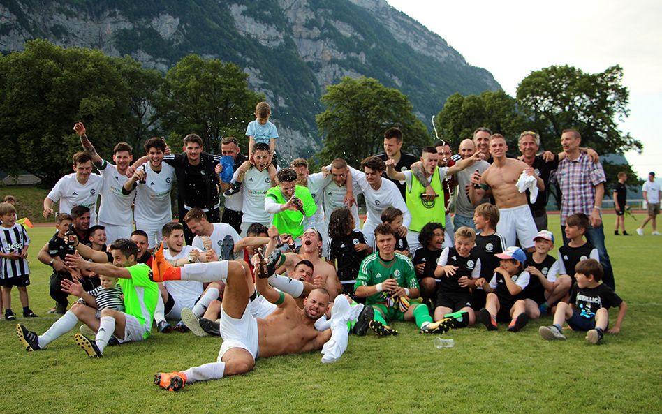 Der FC Glarus kann sich dagegen über den Aufstieg in die 3. Liga freuen. (Bild: zvg)