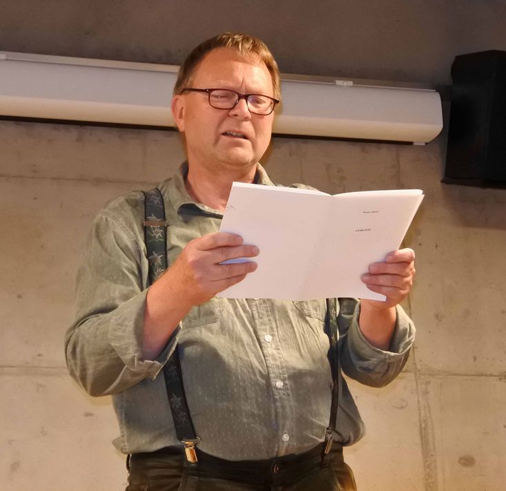 Gewinner des Publikumpreises Werner Scherf rezitiert nochmals sein Gedicht JAZZ