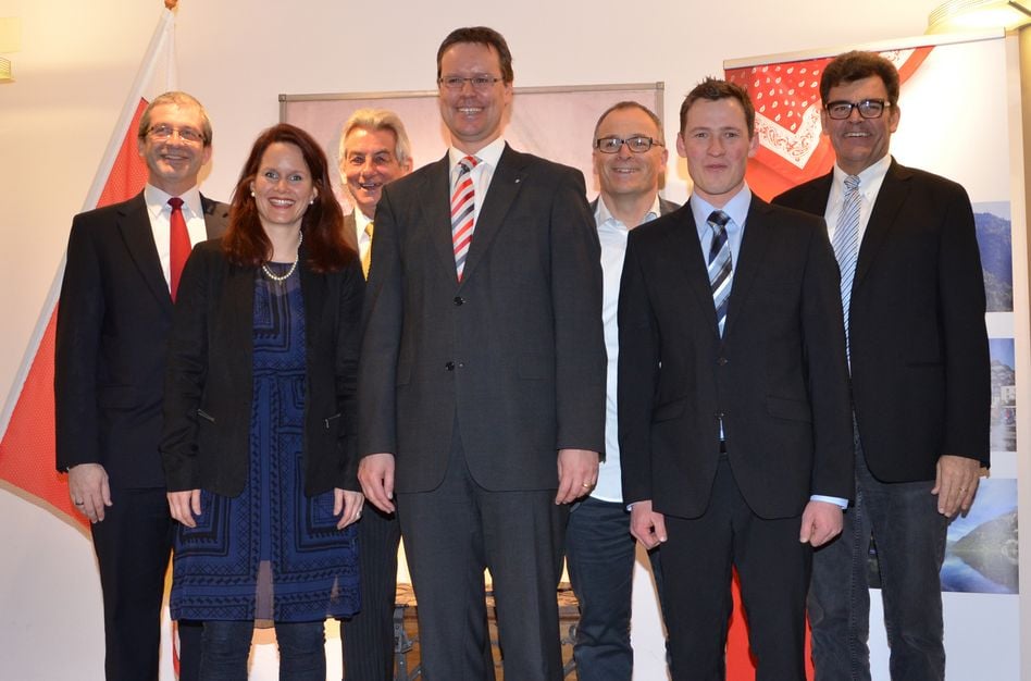 Der Gemeinderat Glarus für die Legislatur 2014–2018. (Bild: ehuber)