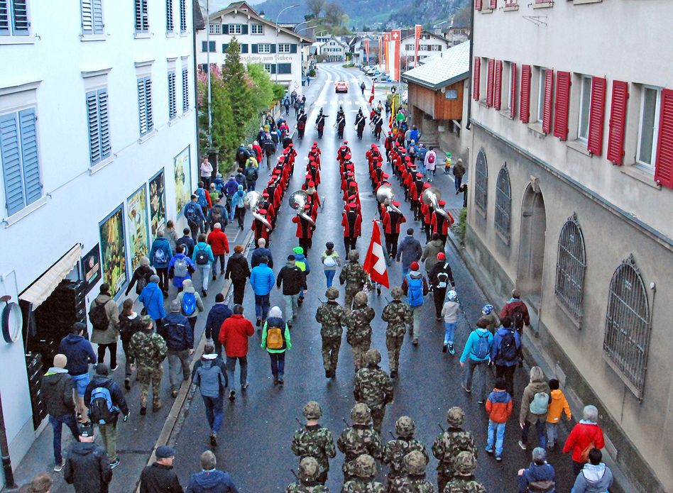 Noch nie pilgerten so viele Leute von Glarus nach Näfels