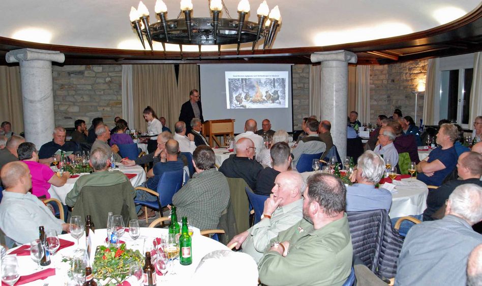 Grosse Beteiligung an der Hauptversammlung des Glarner Jagdverbandes (Bilder: hasp)