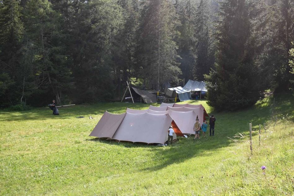 Im Sommerlager wurde in Spatz-Zelten übernachtet.