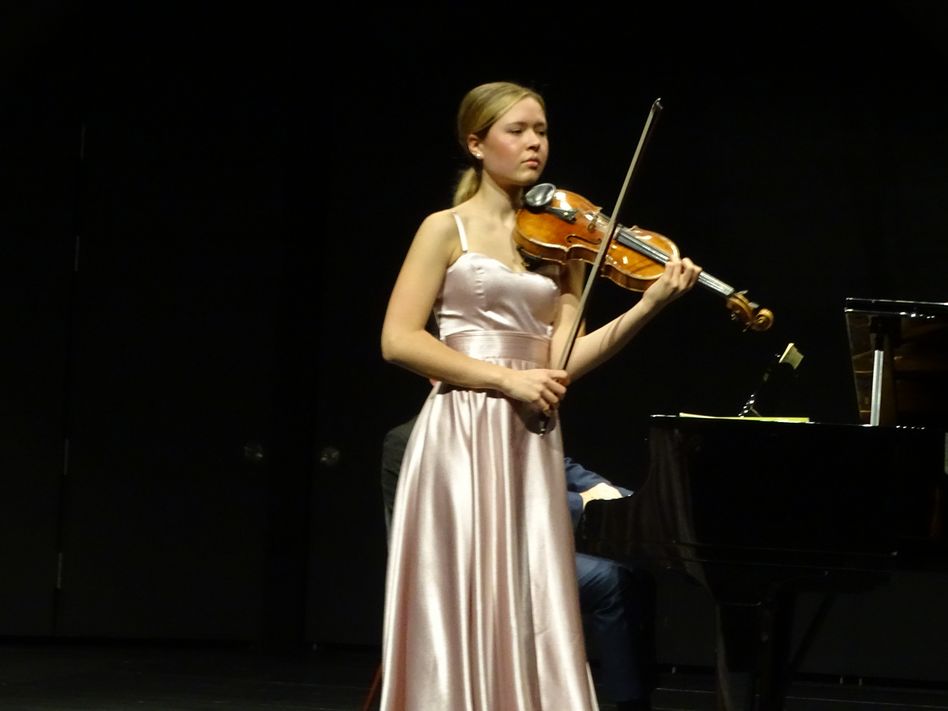 Eindrücke vom Violinrezital Joseph Szigeti in der Aula der Kantonsschule Glarus (Bilder: p.meier)