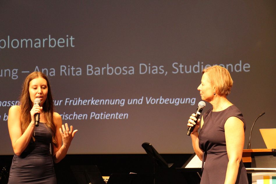 Ana Rita Barbosa redet zu ihrer Diplomarbeit