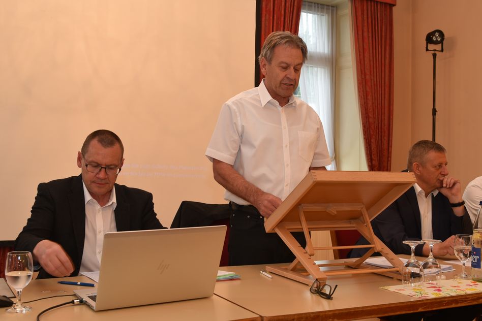 Hannes Schiesser, Präsident vom Glarner Baumeisterverband, (Bilder: j.huber)