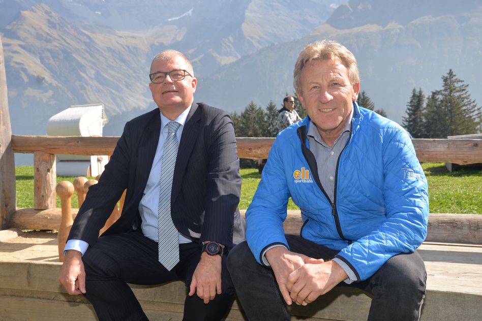 (Links) VR-Präsident Hansjürg Rhyner und (rechts) Bruno Landolt, Direktor der Sportbahnen Elm AG (Bilder: e.huber)