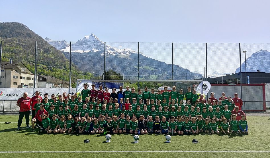 Gruppenfoto Swisscom Football Camp (Bilder: zvg)