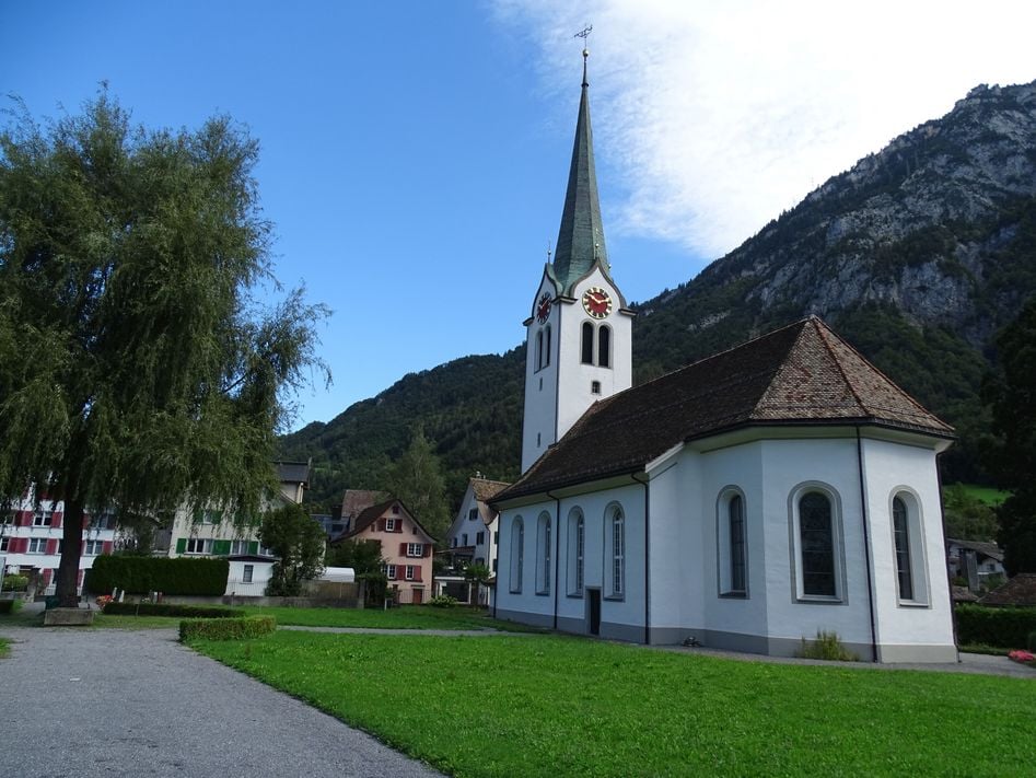 Die reformierte Kirche Ennenda (Bilder: p.meier)