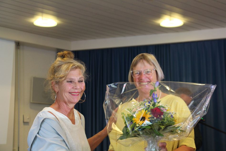 Paula Engler (links) Oeme-Kommission und Susanne Abesser, Kirchenrätin