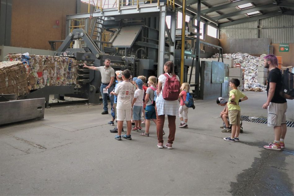 Staunende Kinderaugen an den Führungen im Recyclingpark Mahr in Benken