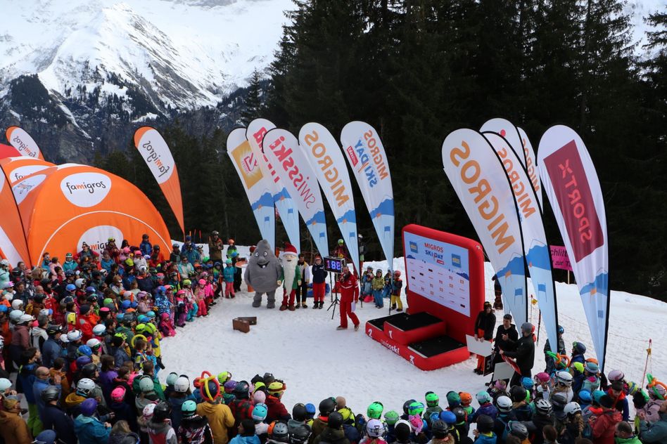 Siegerehrung beim Migros Ski Day in Elm / Copyrights VISIT Glarnerland