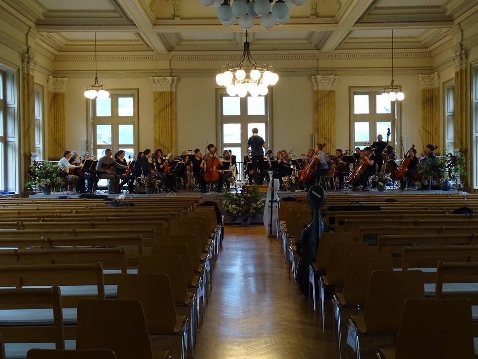 Impressionen vom Sinfoniekonzert des Glarner Kammerorchesters (Bilder: p.meier)