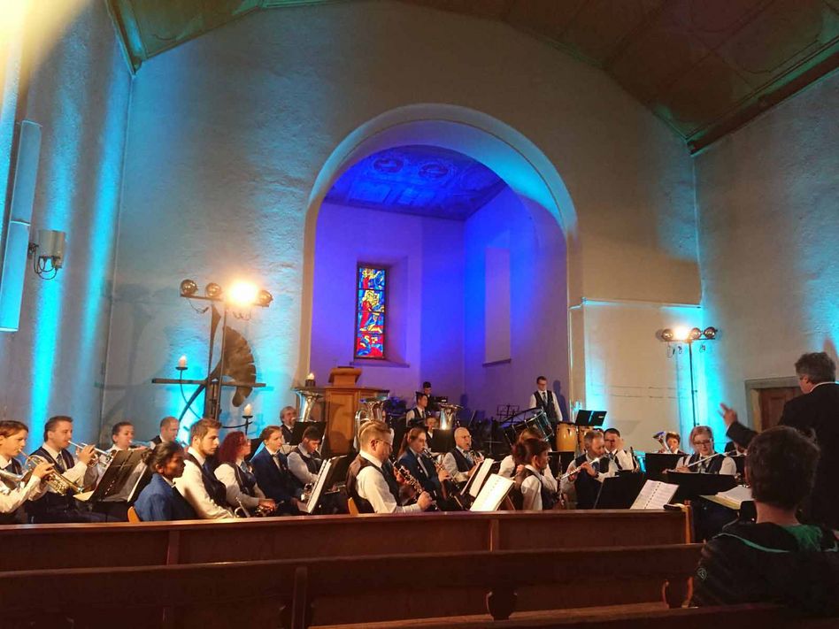 Impressionen vom Jahreskonzert der Harmoniemusik Schwanden. (Bilder: zvg)