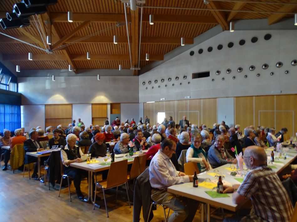 Glarner Seniorenverband tagte in Schwanden (Bilder: p.meier)