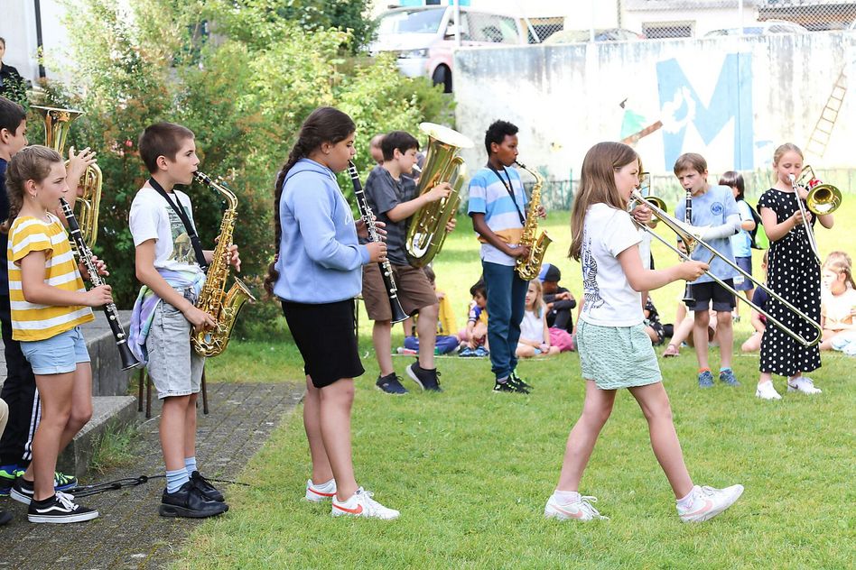 Erfolgreiches Blasinstrumentenprojekt der Musikschule Glarus mit Schüler/-innen der Primarschule Riedern