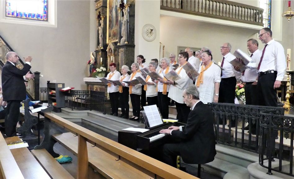 Der gemischte Chor Oberurnen (Bilder: m.neeracher)