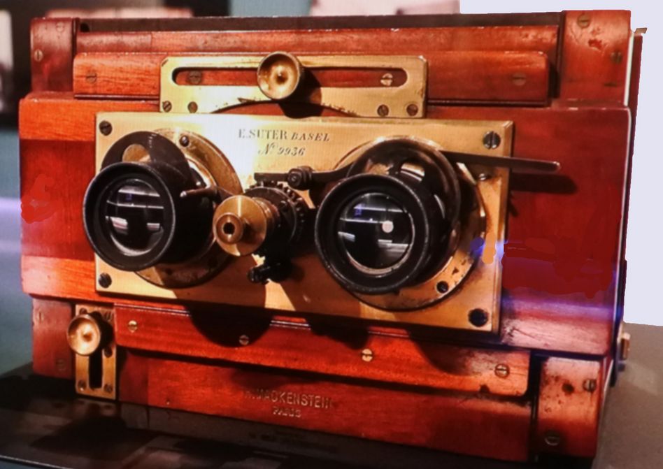 Antike Stereokamera, hergestellt bei der Baslerfirma E. Suter