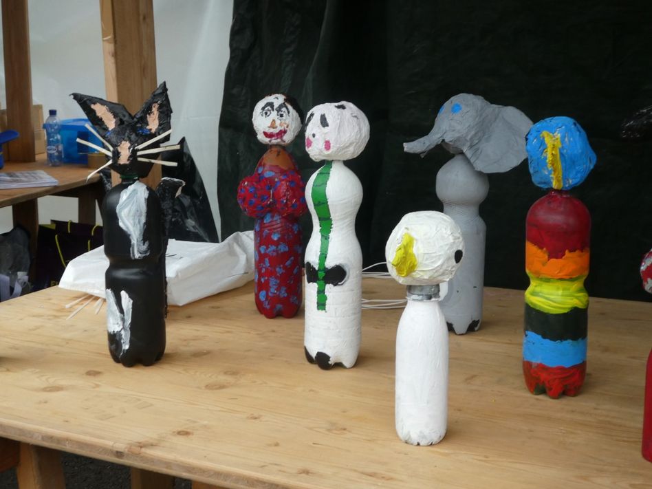 Chirezer Schule: Selbstgemachte Figuren fürs Ringwerfen