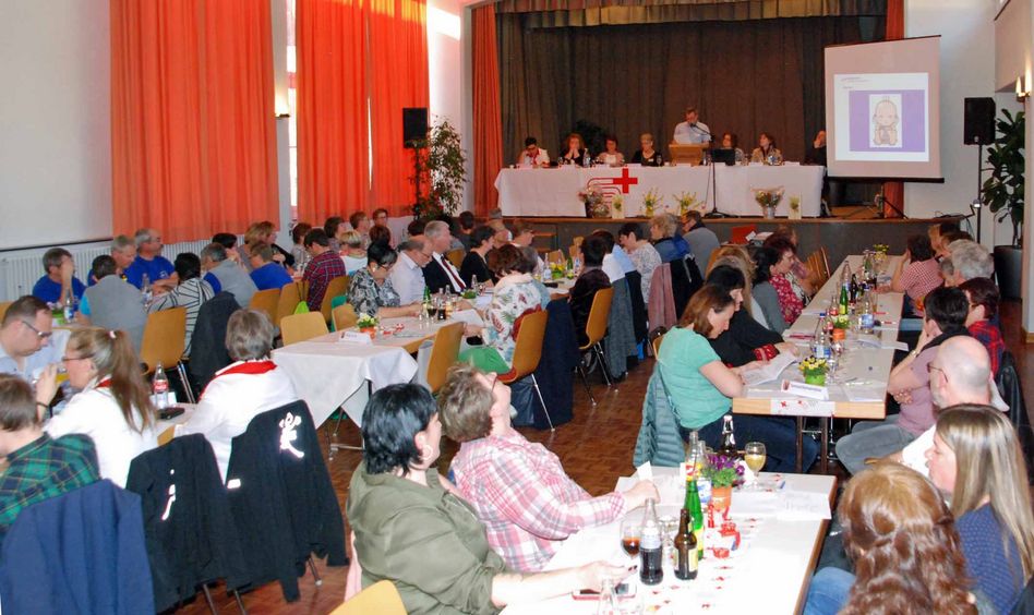 Gut besuchte Delegiertenversammlung des Samariterverbandes Glarnerland in Schwanden (Bilder: hasp)