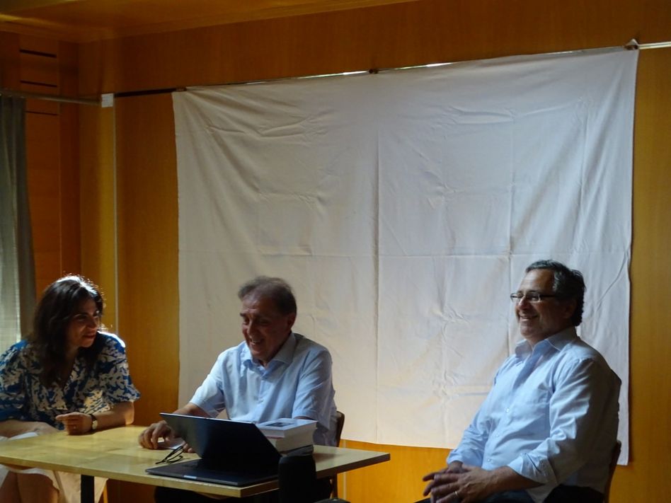 Gäste waren (von links): Dana Grigorcea, Charles Linsmayer ud Perikles Monioudis