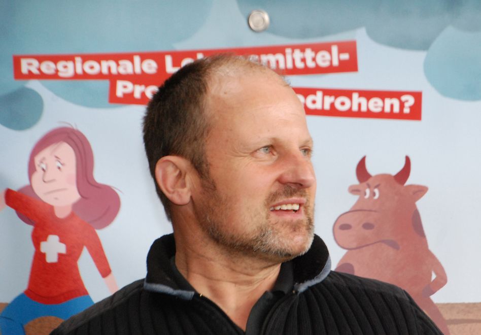 Bauer Hans Peter Hauser erläuterte die Probleme bei einer Annahme der Agrar-Initiativen auch aus der Sicht eines Schweinezüchters
