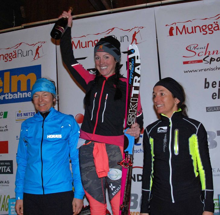 Die drei Erstplatzierten der Kategorie Damen; Inder Mitte die Siegerin Sonja Reusser, daneben Andrea Huser (2. Rang) und Jeanette Dalcomo (3. Rang)